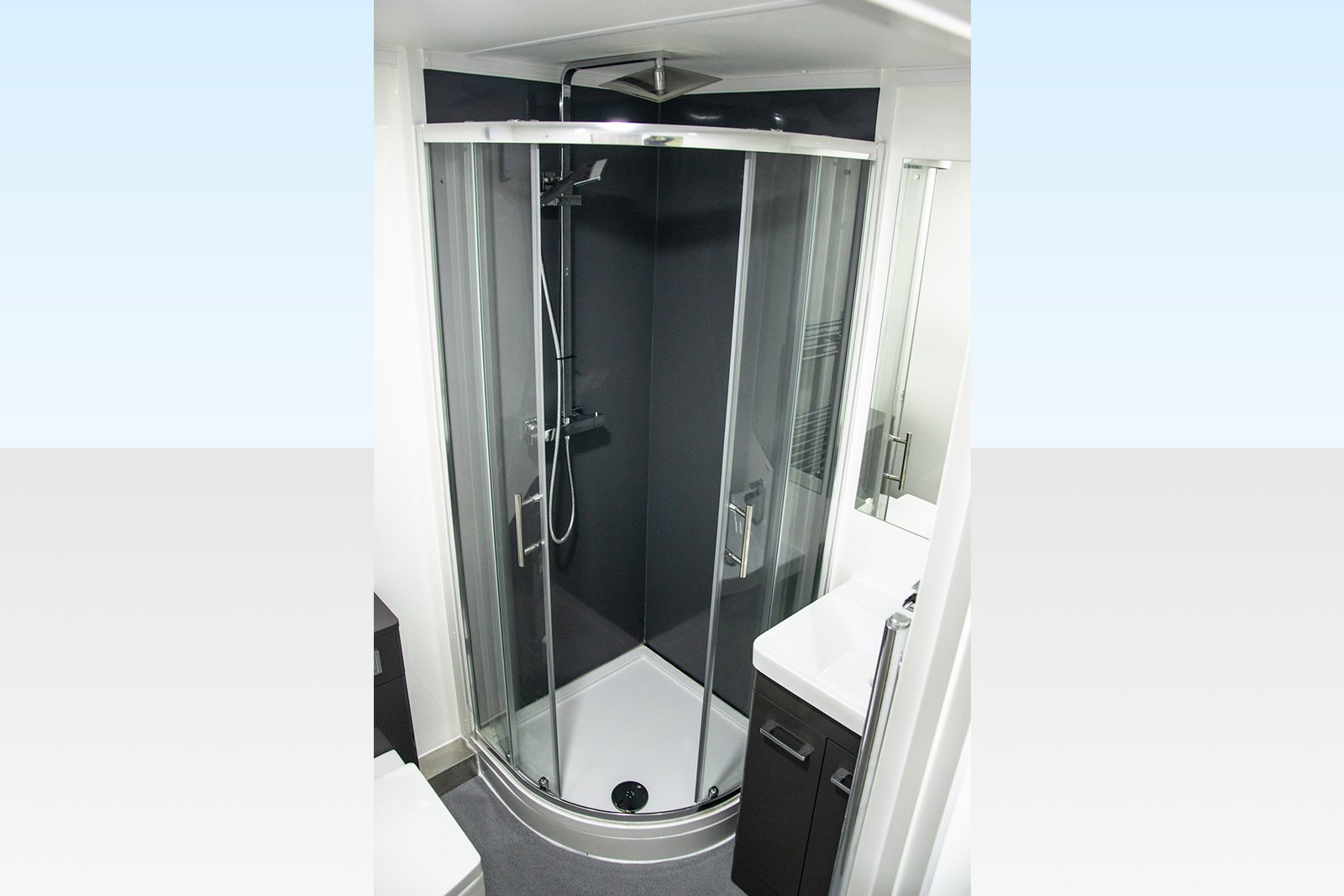 062-Sleeper-Cabin-shower-2.jpg