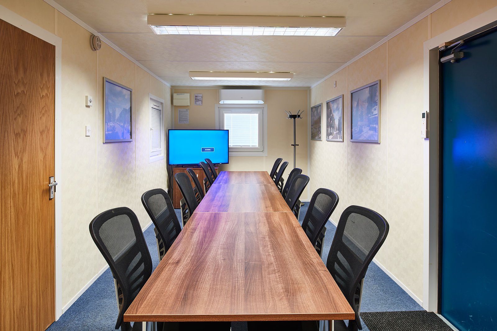 1006-Boardroom-table-in-ECOlink-cabin.jpg