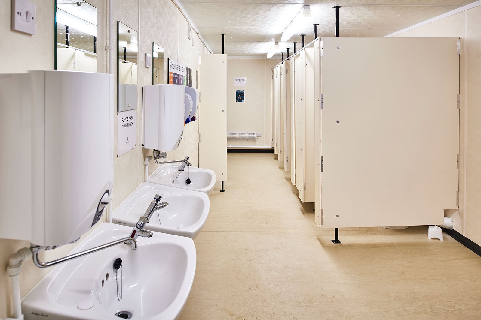 61-Sanitario-de-Aco-3.jpg